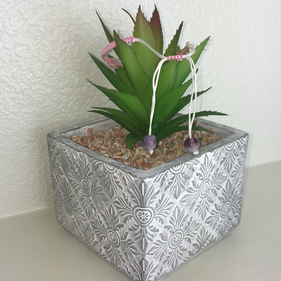 Handmade Chinese Knotting Bracelet W/ Glass Beads - Picture 4 of 8